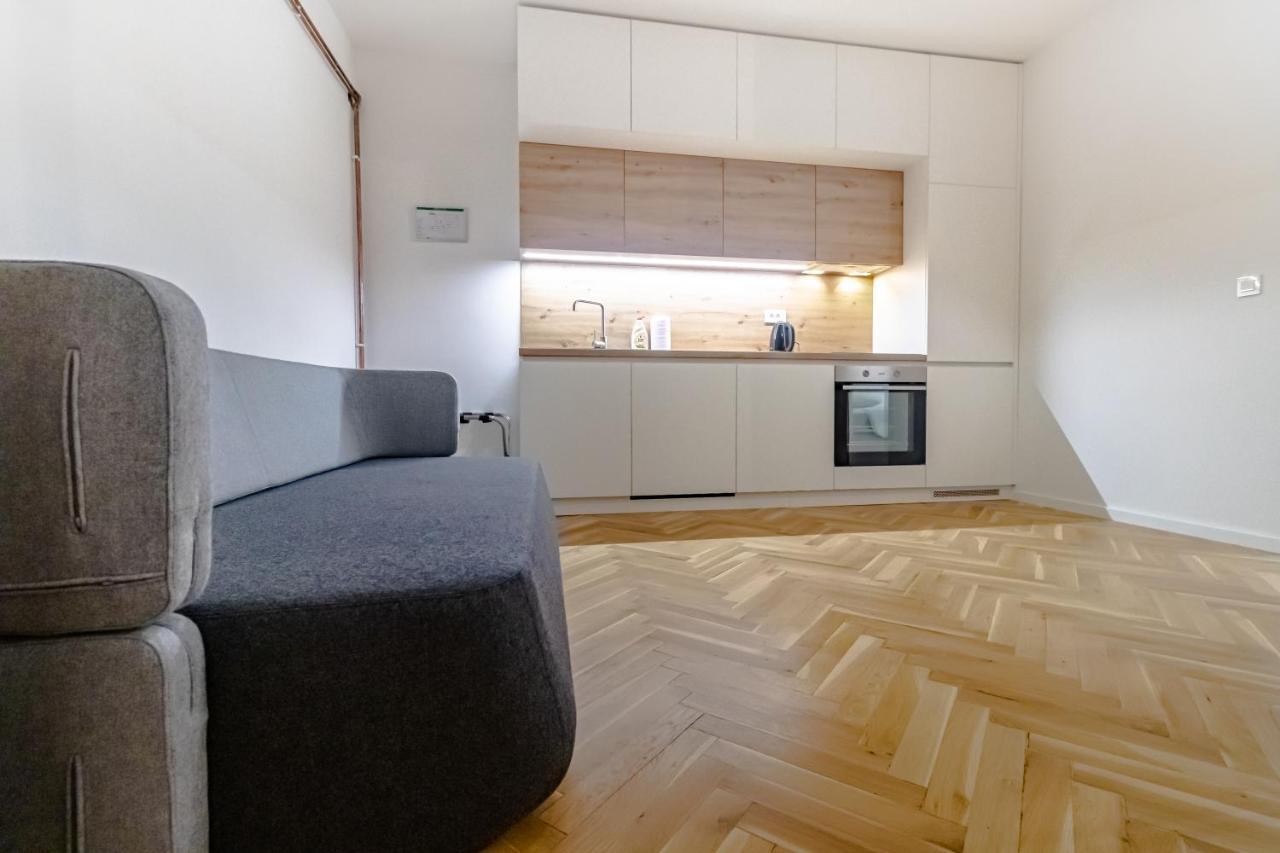Appartement Tkalcha Studio Deluxe à Zagreb Extérieur photo